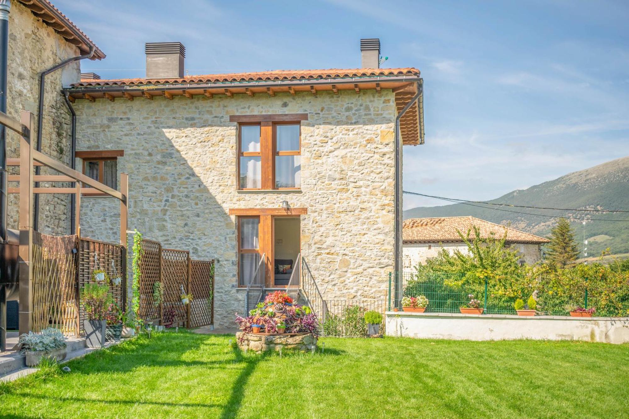 Ilzarbe Acogedora Casa Rural Con Jardin Y Barbacoa Proxima A Pamplona מראה חיצוני תמונה